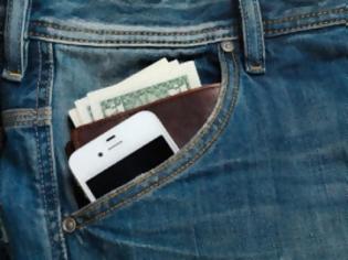 Φωτογραφία για Γιατί δεν πρέπει να βάζουμε πότε κινητό και πορτοφόλι στην τσέπη του παντελονιού μας