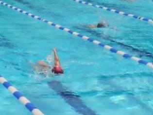 Φωτογραφία για Γιατί πρέπει να κολυμπάτε στην πισίνα με… κλειστά μάτια και στόμα