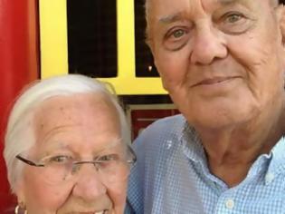 Φωτογραφία για ΣΥΓΚΙΝΗΤΙΚΟ: Ηλικιωμένο ζευγάρι πέθανε αγκαλιά μετά από 75 ολόκληρα χρόνια γάμου.