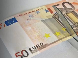 Φωτογραφία για Financial Times: «Κούρεμα» πάνω από 30% στις καταθέσεις άνω των 8.000 ευρώ