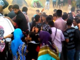 Φωτογραφία για Βίντεο που σοκάρει: Πόλεμος μεταξύ μεταναστών στη Λέσβο για ένα πιάτο φαγητό