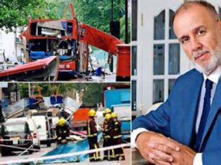 Φωτογραφία για Δέκα χρόνια μετά, ο Έλληνας οδηγός του λονδρέζικου λεωφορείου θυμάται τις τραγικές στιγμές που έζησε