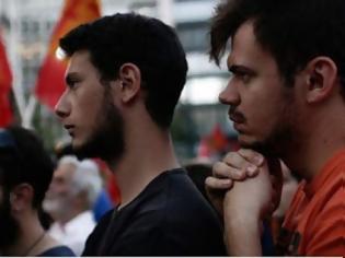 Φωτογραφία για Τelegraph: Νέοι, άνεργοι και χωρίς μέλλον - Στην Ελλάδα μια ακόμη γενιά χάνεται