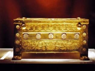 Φωτογραφία για Απορρίπτει το ΥΠΠΟ τη μελέτη για τον τάφο του Φιλίππου Β' στις Αιγές