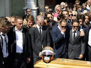 Φωτογραφία για Formula 1: Ράγισαν καρδιές στο τελευταίο «αντίο» στον Ζιλ Μπιανκί (φωτό)