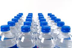 Ποιους κινδύνους κρύβουν τα πλαστικά μπουκάλια που ξαναχρησιμοποιούνται