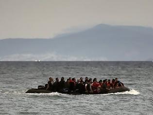 Φωτογραφία για Σύλληψη ΕΠΟΠ στην Σάμο την ώρα που έκλεβε μηχανή από σκάφος μεταναστών!