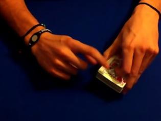 Φωτογραφία για Πως να κερδίζετε ΠΑΝΤΑ στο πόκερ! Ένα βίντεο που θα σας αφήσει ΑΦΩΝΟΥΣ...