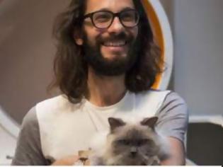 Φωτογραφία για Γκοτιέ, 33 ετών, επάγγελμα ξενοδόχος για γάτες