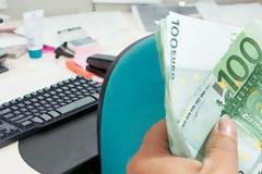 Δημόσιο: Τι αλλάζει στο βαθμολόγιο και στο μισθολόγιο του Δημοσίου