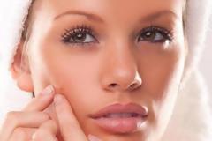 Τέλος στα σπυράκια -Συμβουλές αντιμετώπισης ανάλογα με το πού εμφανίζονται