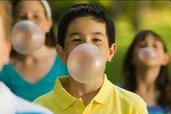 Δεν είμαστε καλα... - 16 τρελές απαγορεύσεις που ισχύουν στη Σιγκαπούρη...