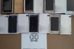 Υποδυόταν τον διευθυντή εταιρείας και πουλούσε ''μαϊμού'' κινητά τηλέφωνα