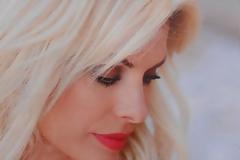 Ελένη Μενεγάκη: Νέες φωτό με μπικίνι πιο αδύνατη από ποτέ