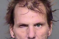 ΦΡΙΚΗ: Αποκεφάλισε τη γυναίκα του για να την... απαλλάξει από το κακό