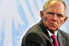 ΣΟΙΜΠΛΕ: ΑΥΤΗ είναι η άγνωστη ζωή του πιο πολυσυζητημένου πολιτικού της Ευρώπης... [photos]