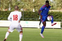 ΕΓΚΑΤΑΛΕΙΠΕΙ ΜΑΣΟΥΑΚΟΥ ΚΑΙ... ΠΑΕΙ ΓΙ'ΑΛΛΑ Η ΤΖΕΝΟΑ