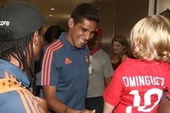 ΤΟ ΝΕΟ... LOOK ΤΟΥ ΧΑΡΑ! (ΡΗΟΤΟ)