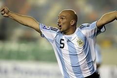 ΣΤΗΝ ΑΘΗΝΑ ΓΙΑ ΤΟΝ ΘΡΥΛΟ Ο ΚΑΜΠΙΑΣΟ!