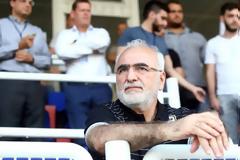 Έξαλλοι πανηγυρισμοί από τον Σαββίδη