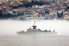 H «ΤΠΚ Δανιόλος του ΠΝ» Σαν Φάντασμα στη ομίχλη…Περνά τα Στενά του Βοσπόρου!! (φώτο)