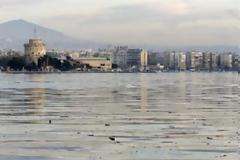 ΑΝΗΣΥΧΙΑ; Πετρελαιοκηλίδα στον Θερμαϊκό Κόλπο από δεξαμενόπλοιο που είχε 