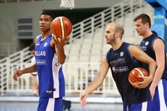 ΧΩΡΙΣ ΣΠΑΝΟΥΛΗ, ΑΘΗΝΑΙΟΥ ΚΑΙ ΜΠΟΥΡΟΥΣΗ ΣΤΗΝ ΑΜΒΕΡΣΑ Η ΕΘΝΙΚΗ