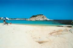 ΣΟΚ από το μεγάλο ξεπούλημα: Στο… σφυρί 14 παραλίες της Χαλκιδικής, 8 της Ηλείας, 7 της Αργολίδας και 5 της Ρόδου!