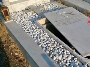 Φωτογραφία για Δυτική Ελλάδα: Περιστατικό τυμβωρυχίας σε νεκροταφείο - Λιποθύμησε η 83χρονη χήρα μπροστά στο μακάβριο θέαμα