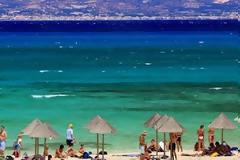 Πήγαν να κάνουν διακοπές έχοντας… ναρκωτικά - Τι βρήκαν οι έλεγχοι της ΕΛ.ΑΣ. στην 