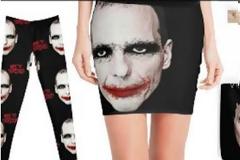 Ο Γιάνης ΒΑΡΟΥΦΑΚΗΣ έγινε τώρα και... φούστα!