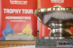 ΠΑΡΕΑ ΜΕ ΤΟ ΤΡΟΠΑΙΟ ΤΟΥ 2015 Η ΕΛΛΑΔΑ! (ΡΗΟΤΟ)