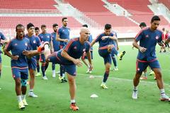 Η ΠΙΘΑΝΗ 11ΑΔΑ ΤΟΥ ΘΡΥΛΟΥ ΚΟΝΤΡΑ ΣΤΗΝ ΜΠΕΣΙΚΤΑΣ... ΜΠΡΟΣΤΑ ΣΤΟΝ ΚΟΣΜΟ ΤΟΥ!