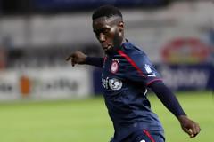 Ενδιαφέρον της Παρί για Μαζουάκου