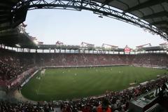 ΠΕΡΙΜΕΝΟΥΝ... ΠΟΛΥ ΚΟΣΜΟ ΑΠΟΨΕ ΣΤΟ ΚΑΡΑΪΣΚΑΚΗ!