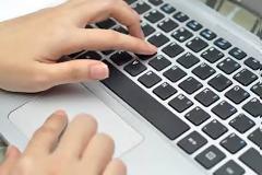 Το τοπ-10 των ψεμάτων που γράφουμε online