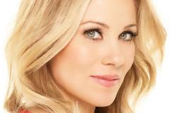 Christina Applegate: Η νέα ζωή μετά τη διπλή μαστεκτομή