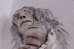 Δεν μας στοιχειώνουν φαντάσματα δημοκρατίας ή φασισμού, αλλά τα δικά μας…