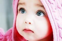 Γιατί δεν πρέπει να λέτε στα παιδιά πόσο όμορφα είναι...