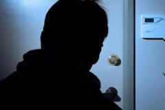 Πιάστηκε ο απλοχέρης που ξάφριζε κατοικίες και ενοικιαζόμενα δωμάτια... [photo]