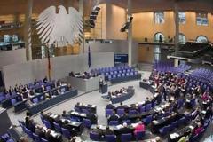 Νέο μήνυμα από Βερολίνο: Μην κλείσετε τη συμφωνία...