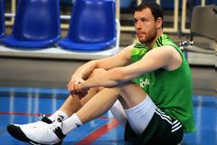 ΕΚΕΙ... ΚΑΤΕΛΗΞΕ Ο ΜΑΥΡΟΚΕΦΑΛΙΔΗΣ!