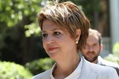 Μας μπερδρύει η κυρία Γεροβασίλη: 