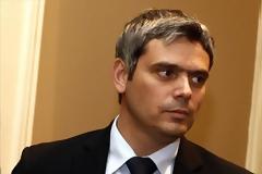 ΚΩΝ. ΚΑΡΑΓΚΟΥΝΗΣ: ΔΕΝ ΘΑ ΔΙΑΡΚΕΣΕΙ ΓΙΑ ΠΟΛΥ Η ΣΤΗΡΙΖΗ ΤΗΣ ΑΝΤΙΠΟΛΙΤΕΥΣΗΣ