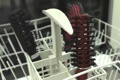 Αυτό το είχατε σκεφτεί; - 8 περίεργα αντικείμενα που μπορείτε να πλύνετε στο πλυντήριο πιάτων