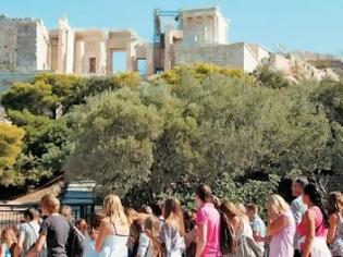 Φωτογραφία για Αποδείξεις με μηδενικό ΦΠΑ εκδίδει το Ταμείο Αρχαιολογικών Πόρων στην Ακρόπολη [video]