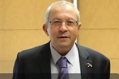 Ένας Έλληνας αλλάζει τον κόσμο της Πληροφορικής