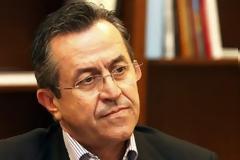 ΣΑΛΟΣ με τον Νικολόπουλο - Ανέβασε στο Twitter φωτογραφία της νεκρής μητέρας του [photo]