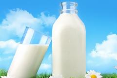 Πόσο γάλα πίνετε; ΑΥΤΟΙ είναι οι σοβαροί κίνδυνοι για όσους πίνουν πολύ γάλα