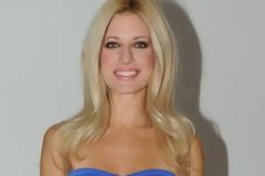 ΑΥΤΟ είναι το ιδιαίτερα συγκινητικό μήνυμα της Ευαγγελίας Αραβανή για τον θάνατο του πατέρα της...